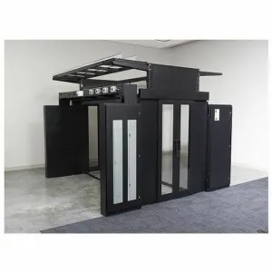 APC by Schneider Electric NetShelter Aisle Containment